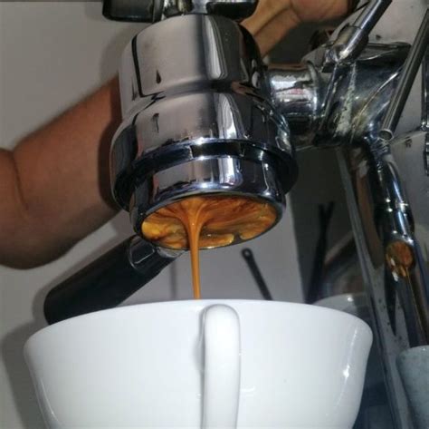 Learn to use a La Pavoni, step by step – Coffee Geek.